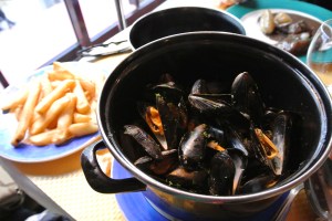 Moules Mariniére En Frites